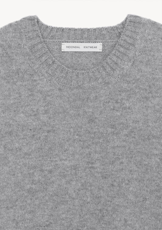 CLASSIC ROUND KNIT