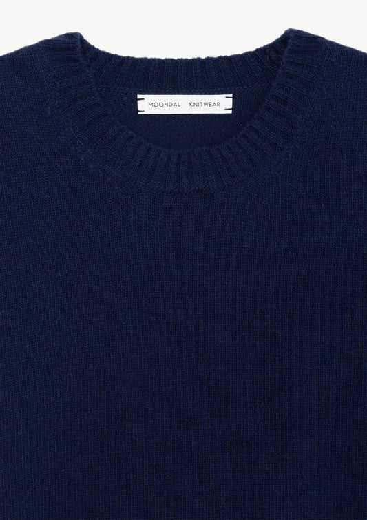 CLASSIC ROUND KNIT