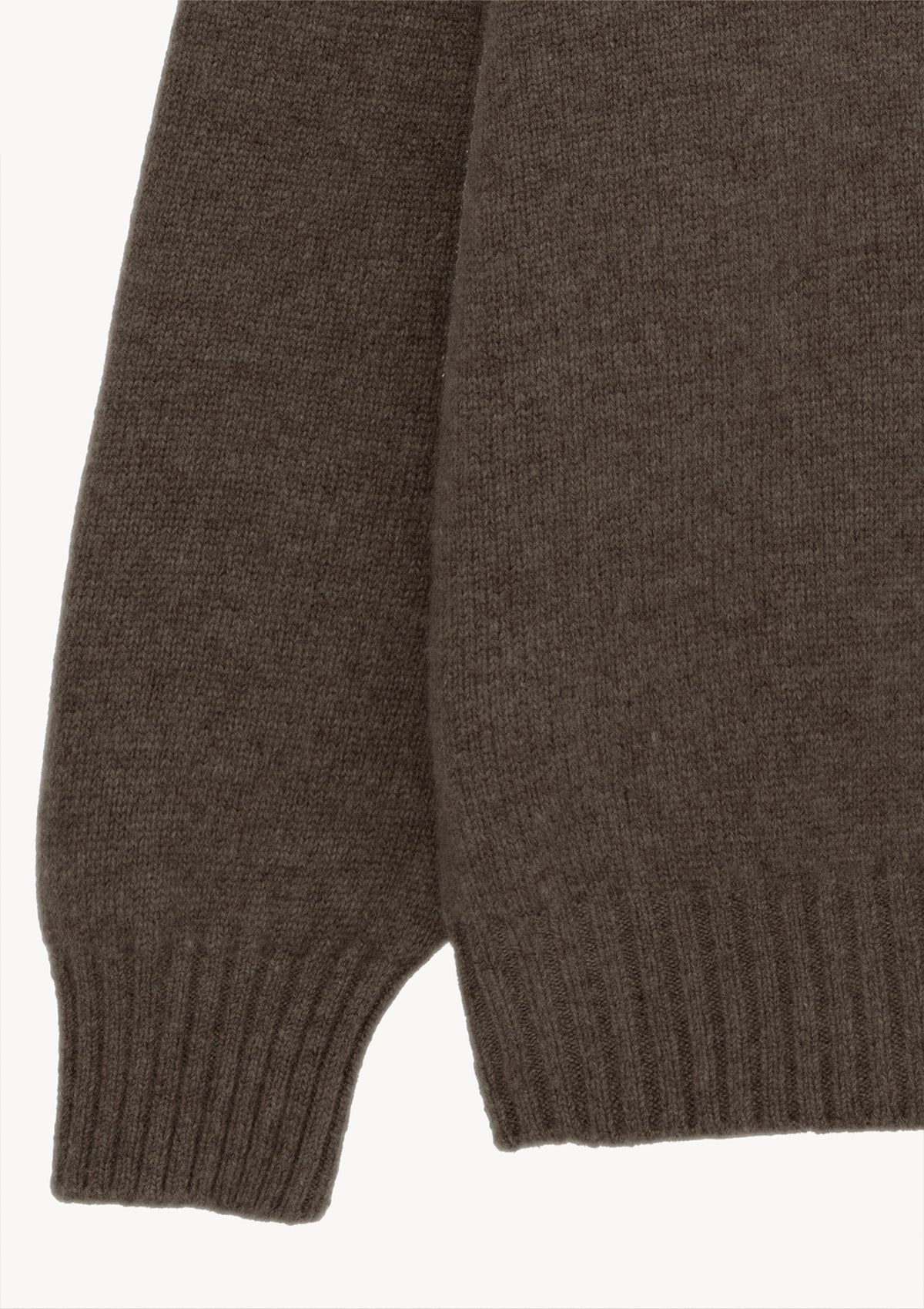 CLASSIC ROUND KNIT