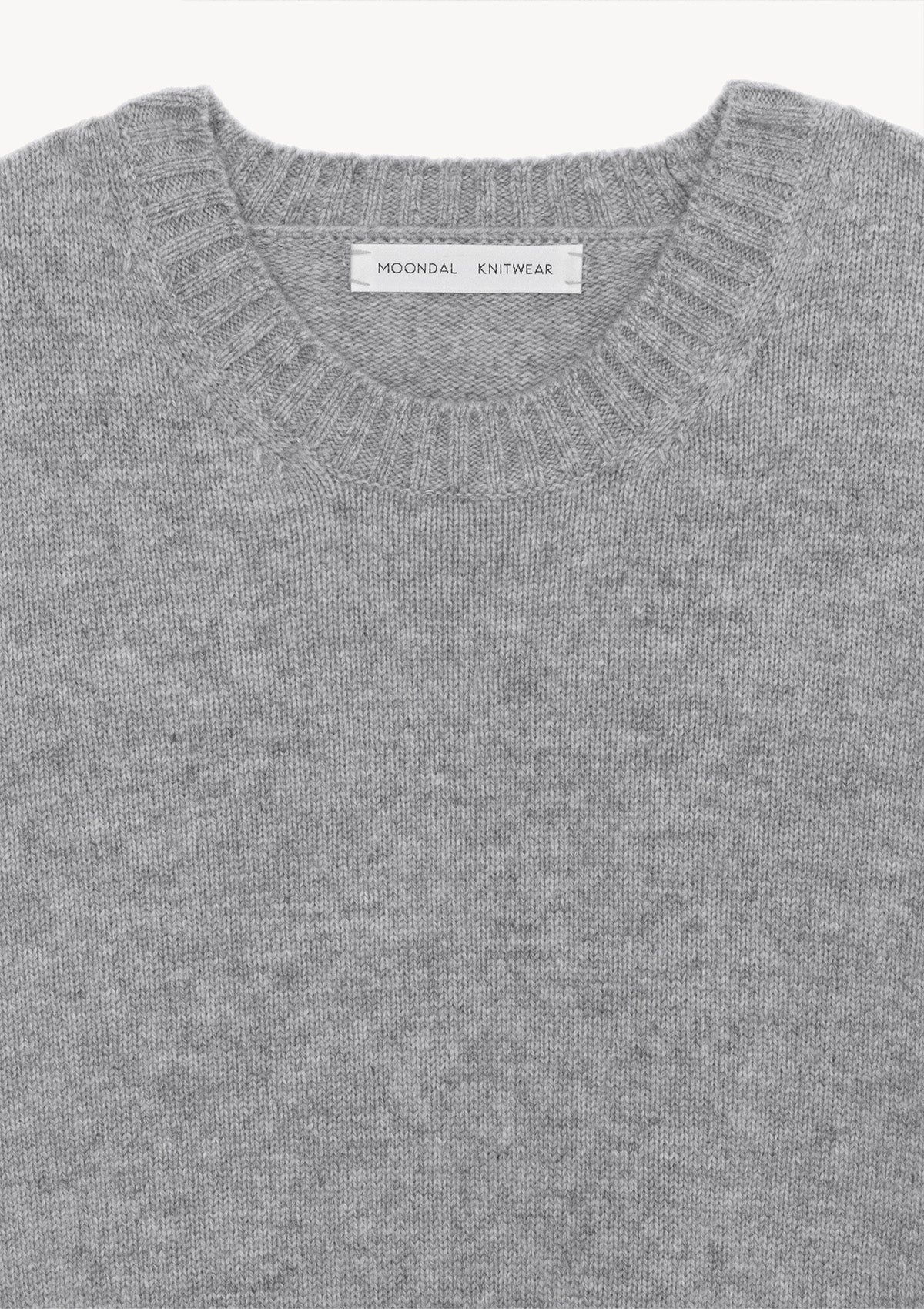 CLASSIC ROUND KNIT