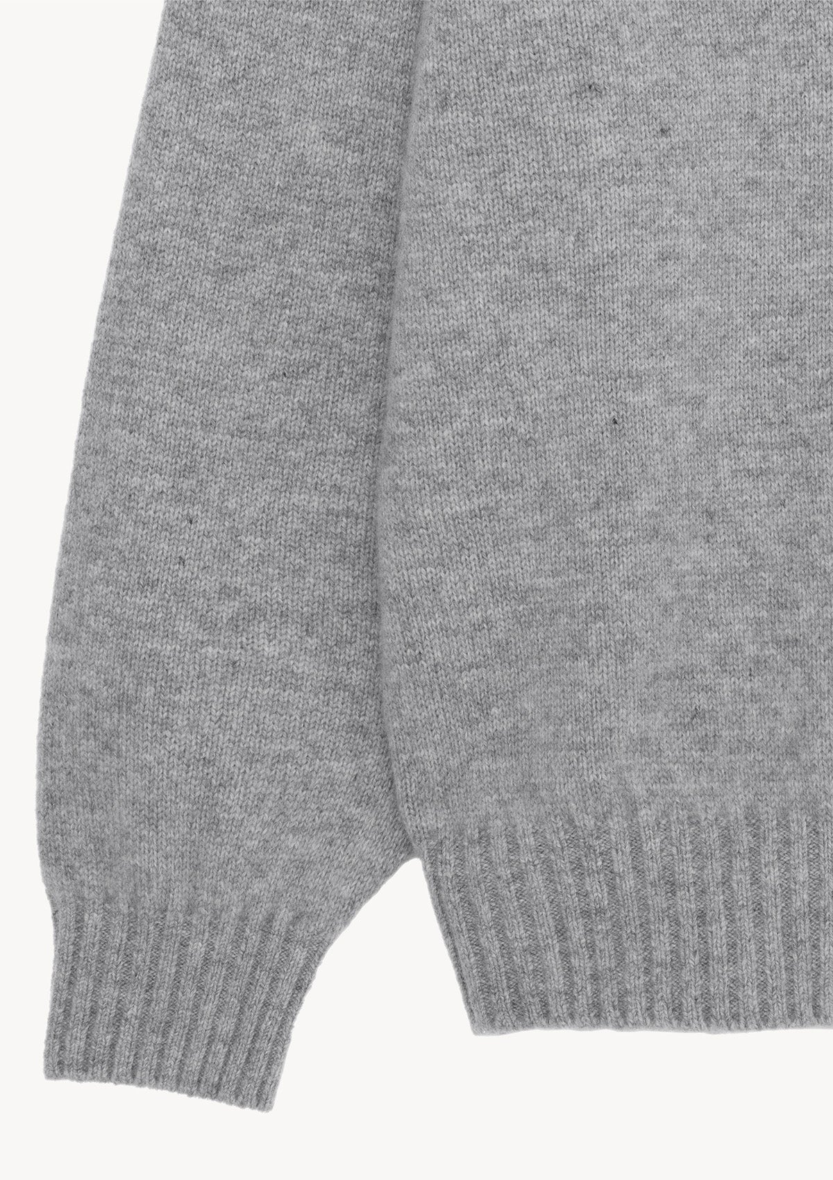 CLASSIC ROUND KNIT