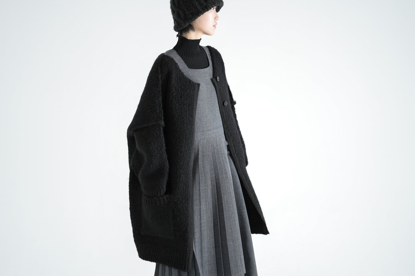 BUTTON MONO CARDIGAN