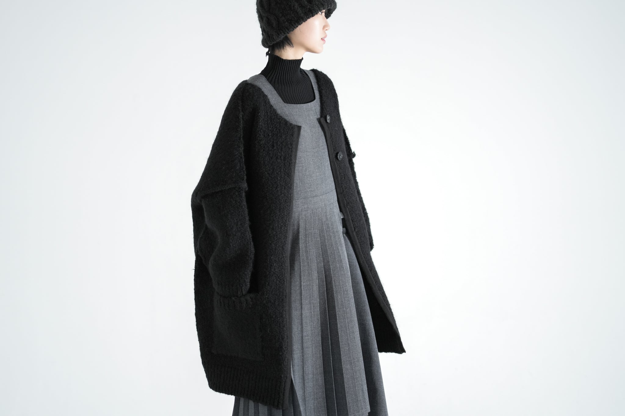 BUTTON MONO CARDIGAN