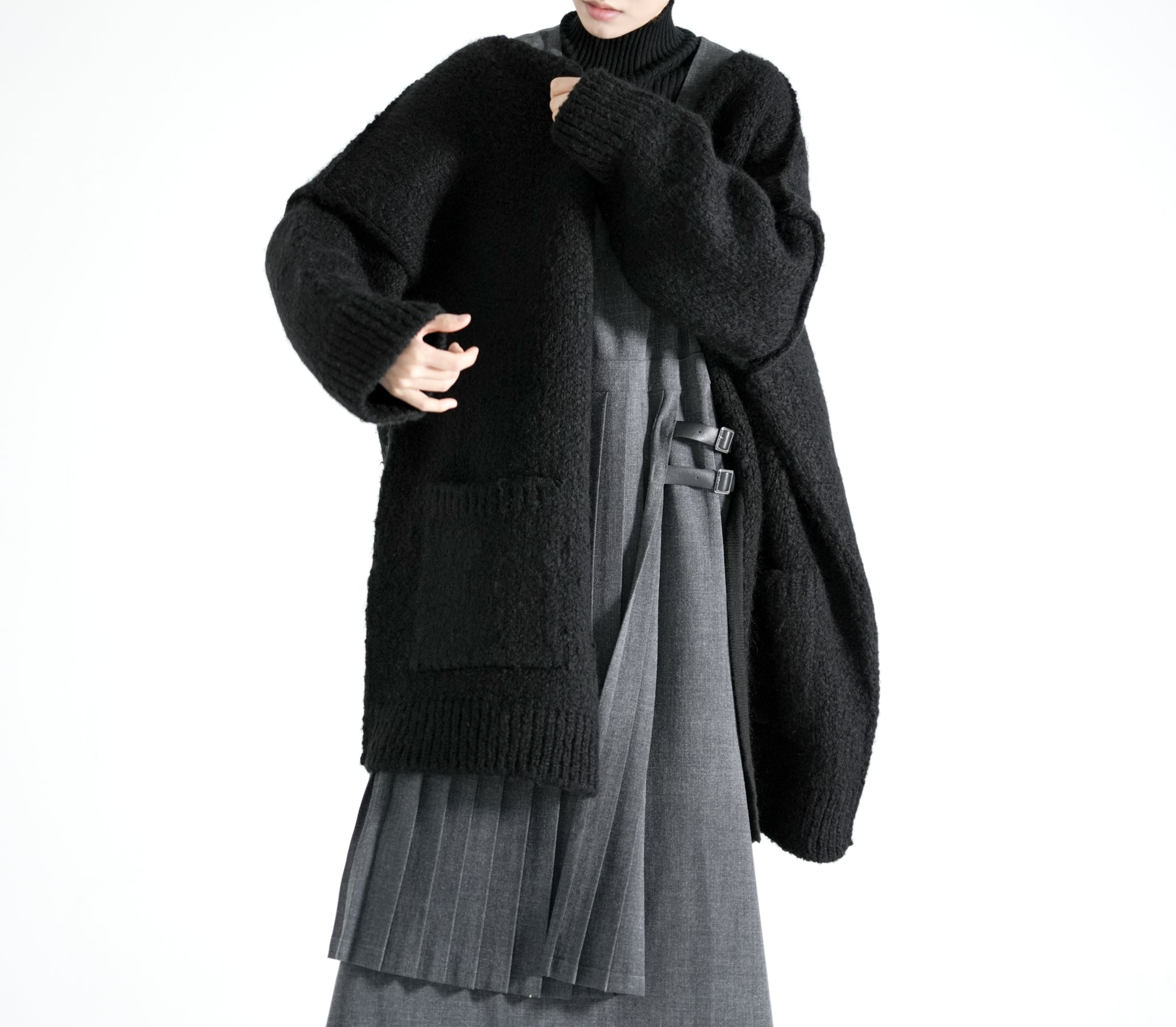 BUTTON MONO CARDIGAN