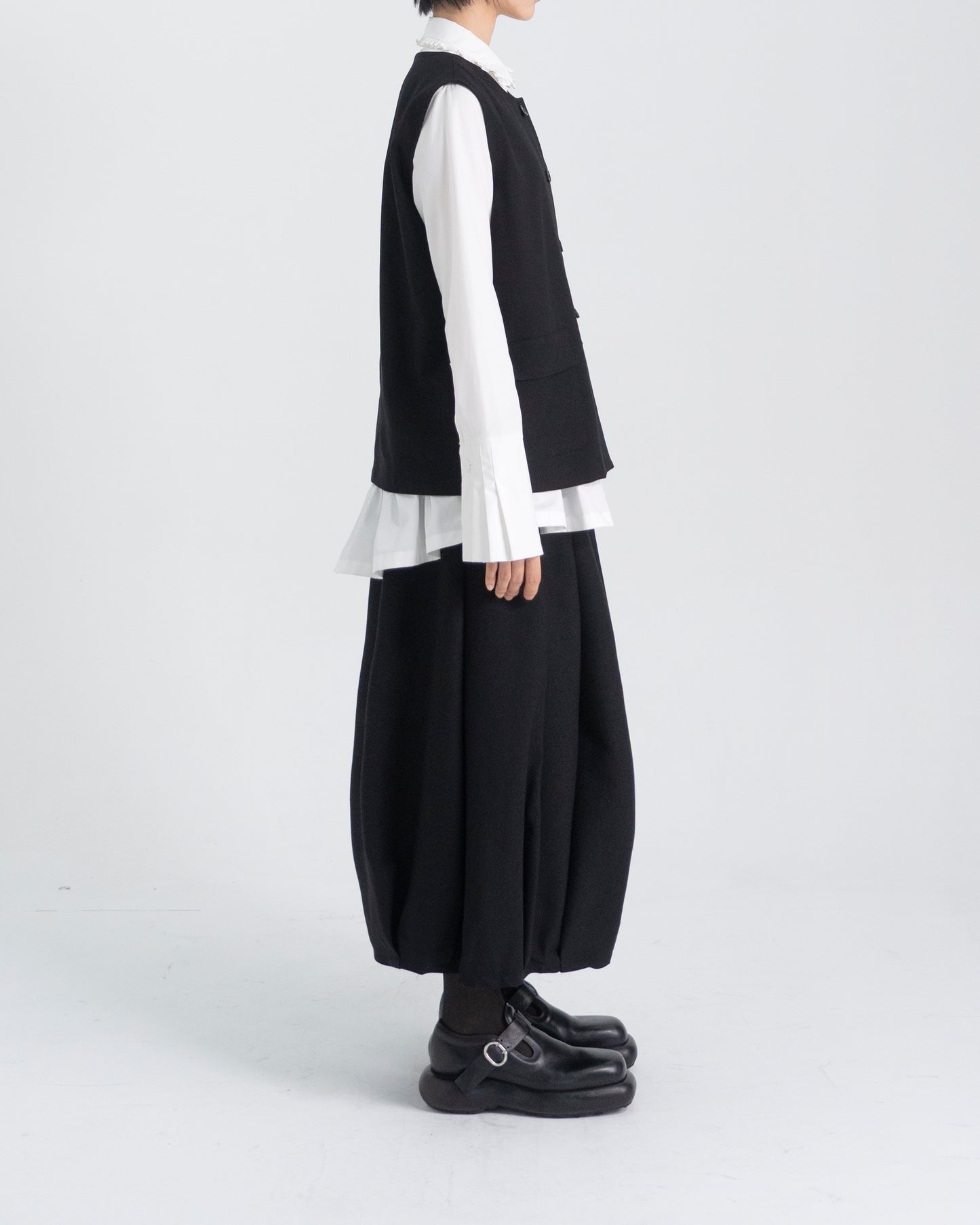 BUTTON POCKET WOOL VEST