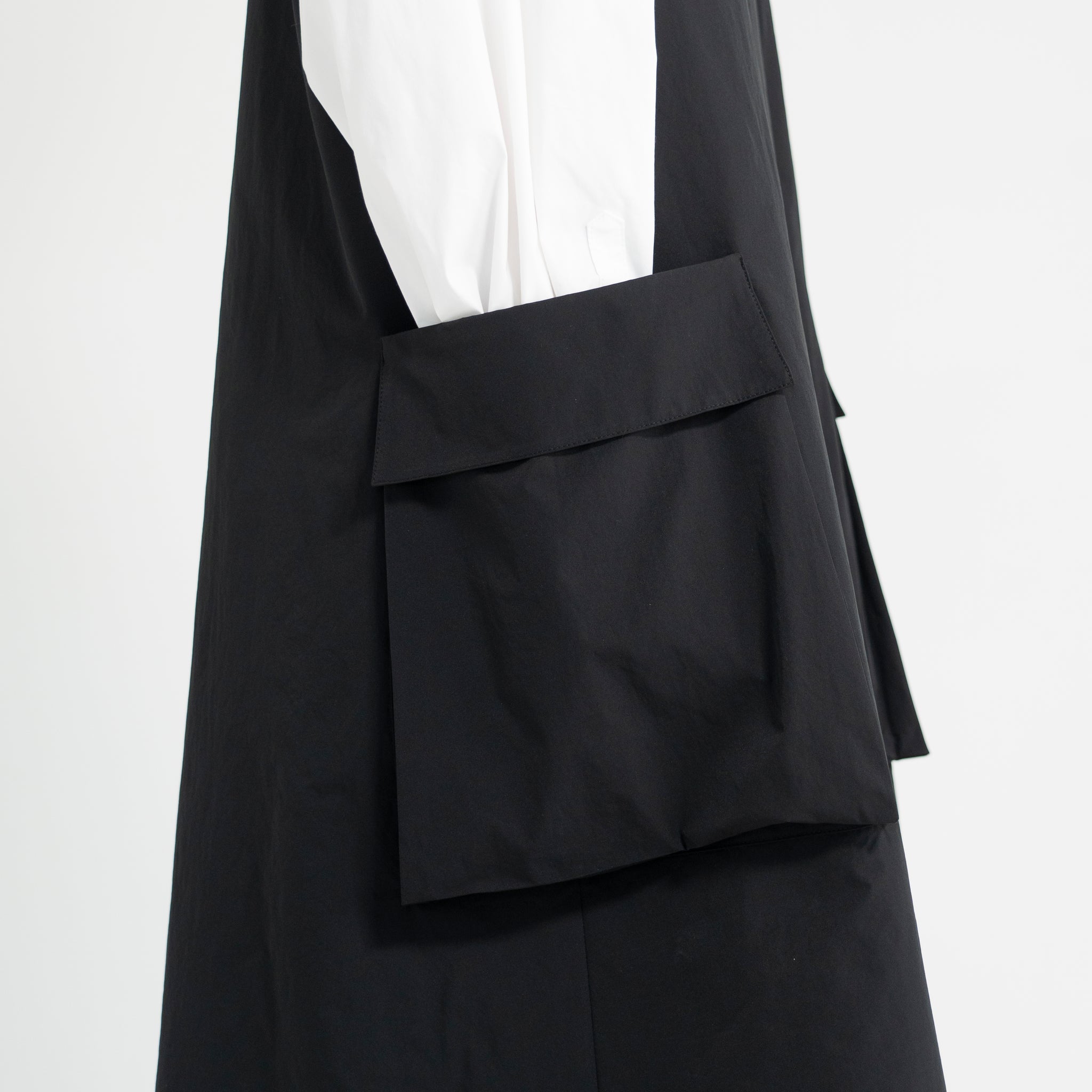 SIDE POCKET PADDING DRESS