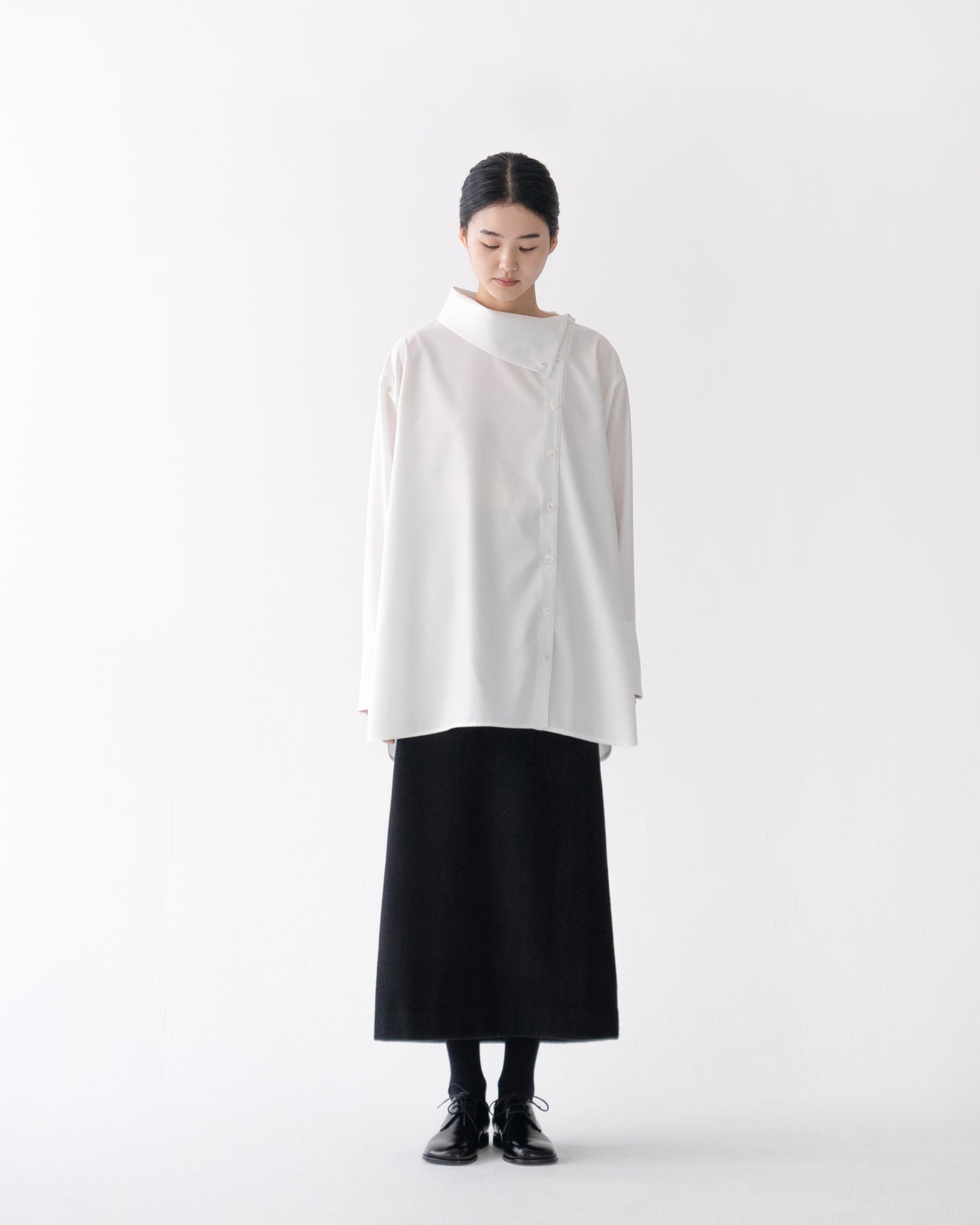 SIDEWAY COLLAR SHIRT
