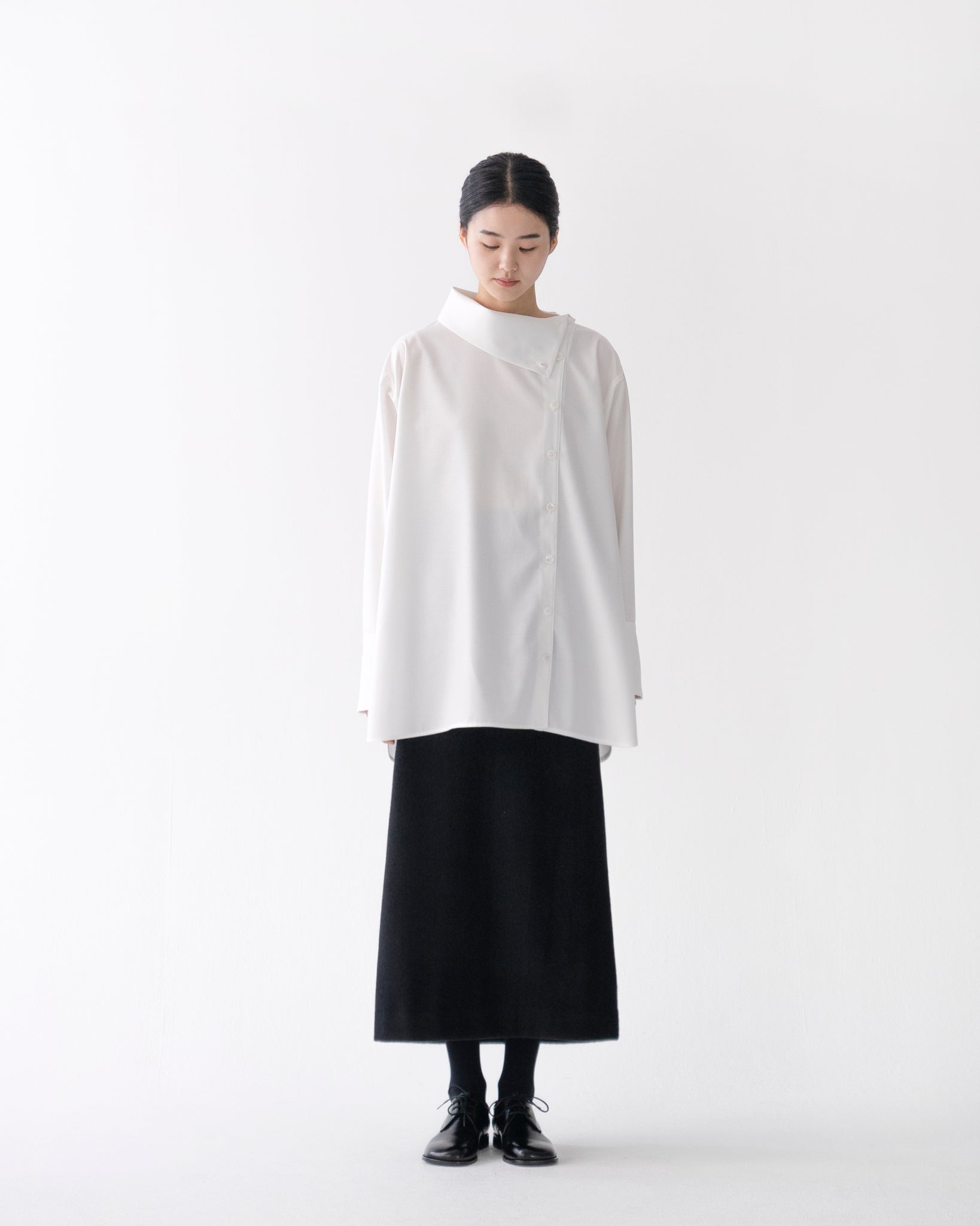 SIDEWAY COLLAR SHIRT
