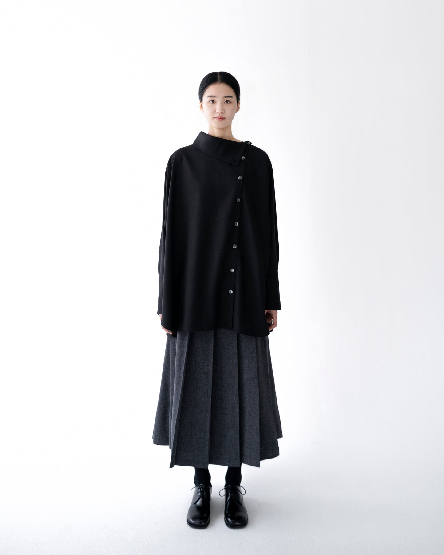 SIDEWAY COLLAR SHIRT
