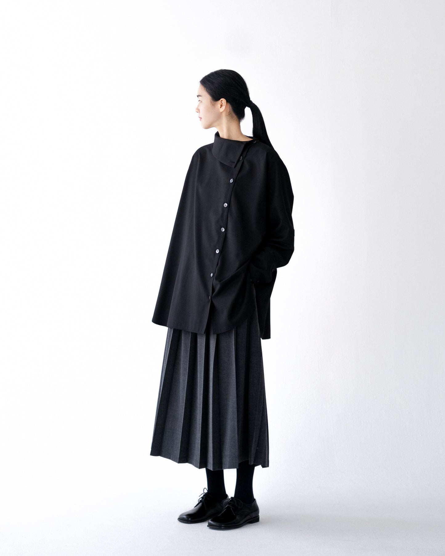 SIDEWAY COLLAR SHIRT