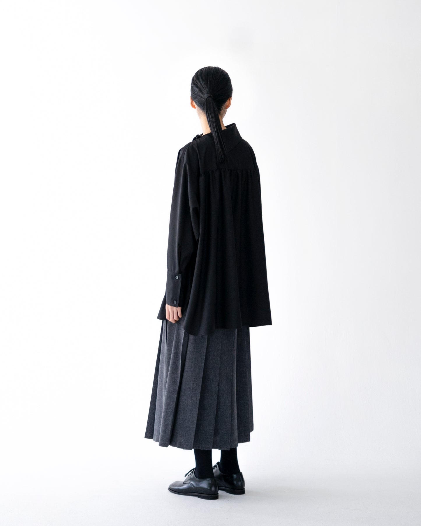 SIDEWAY COLLAR SHIRT